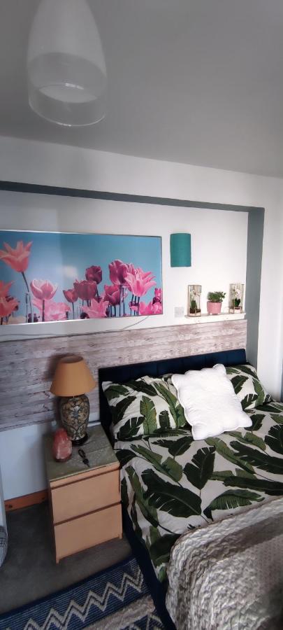 יוגאל Joanna'S Studio , Key Locker By Whatsapp Own Entrance, Own Bathroom מראה חיצוני תמונה